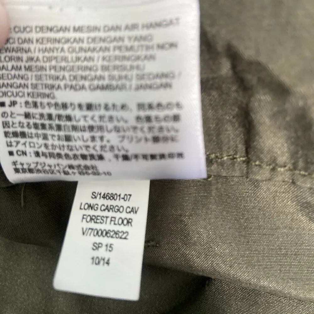 Old Navy Cotton Cargo Shorts Green Size 36